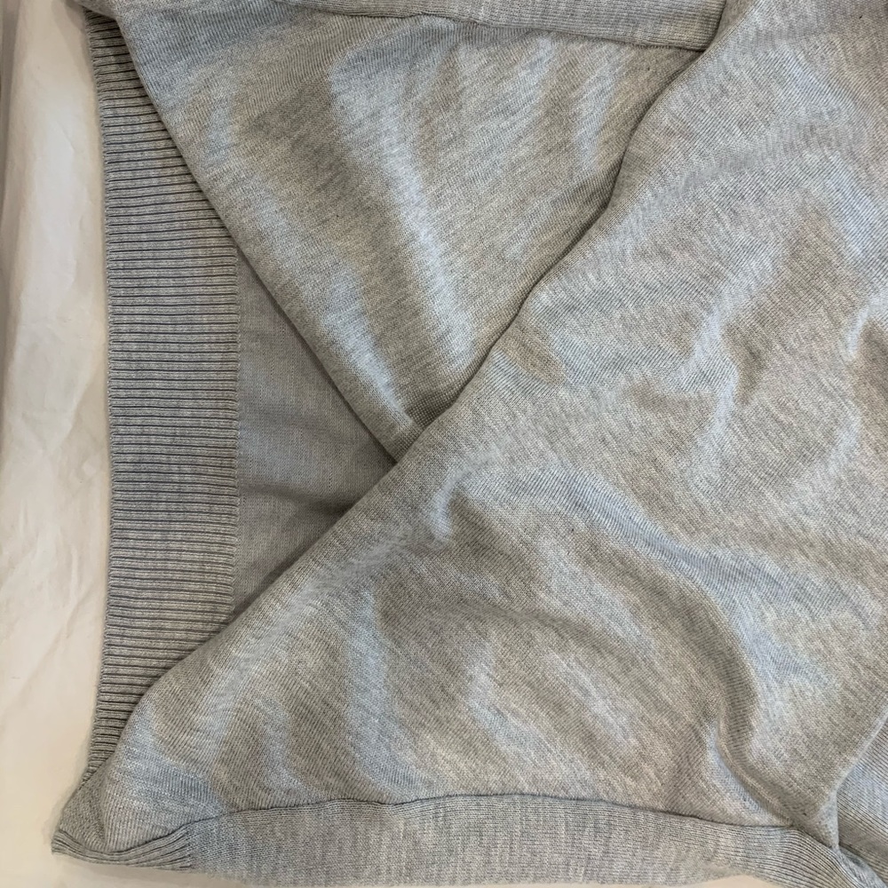 Sweater - Picture 2 of 4